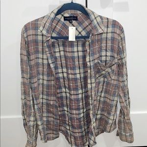 Brand new plaid dressy shirt can be used layered